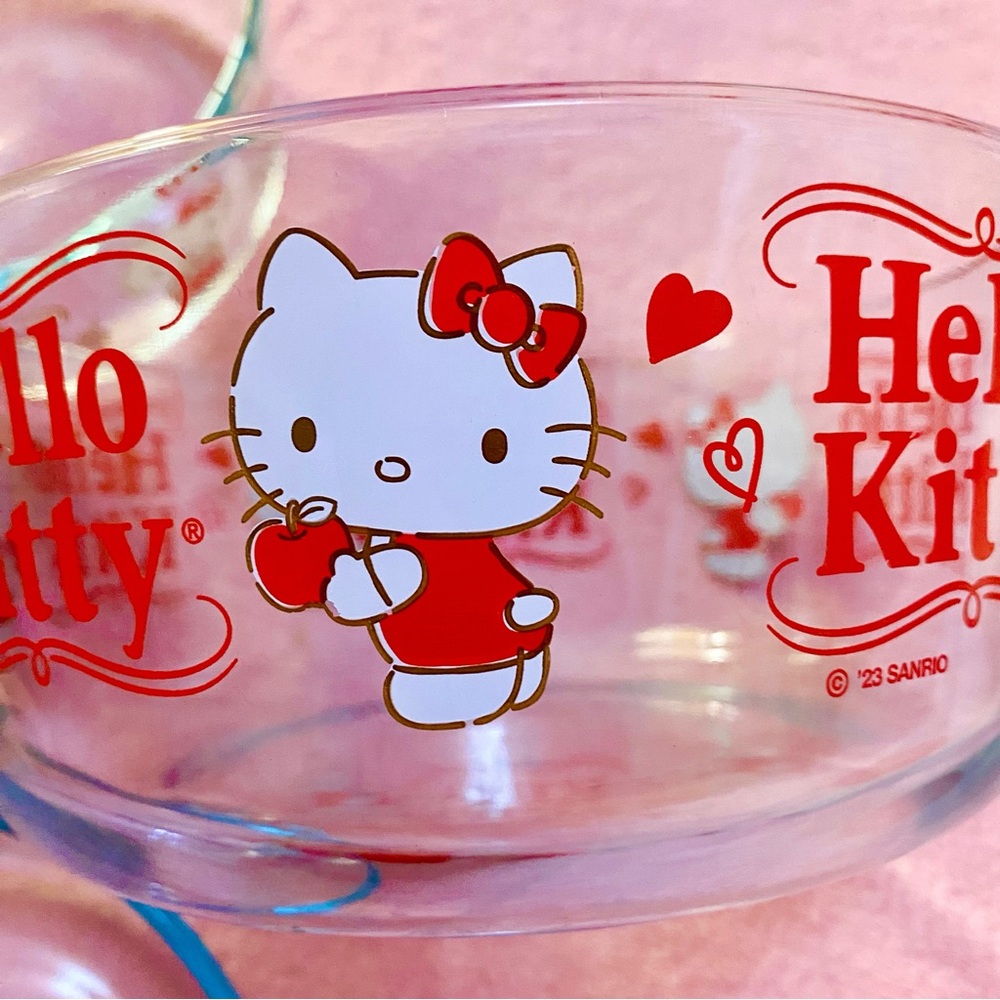 Hello Kitty Pyrex Glass Set Food Storage Red Lids Costco Apple Heart Containers - Picture 5 of 15